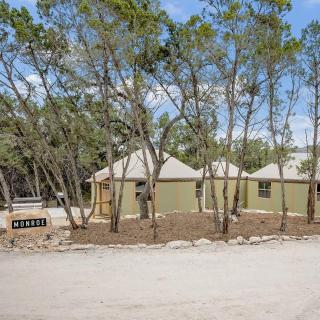 Peaceful Luxury Yurt-Cabin with Private Hot Tub Near Canyon Lake, Texas - 3