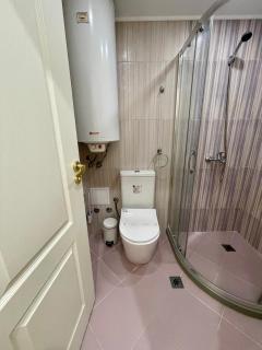 'Shell' Flat in the Top Center - 4