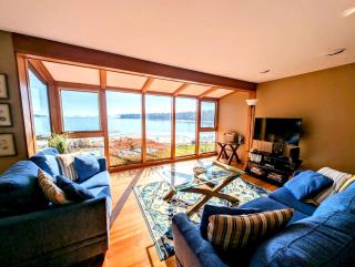 Charming Waterfront Sea Cottage with Private Beach near Bar Harbor, Hancock Maine - 8