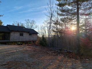 Unplug nd Reconnect in Peceful Off-Grid Cbin for Relxtion nd Nture Immersion in Beddington, Mine - 1