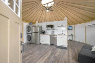 Stylish Yurt Cabin Getaway with Hot Tub Near Canyon Lake, Texas - 9