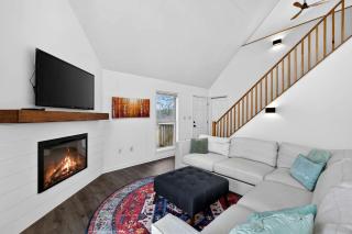 Bright Mountain Cabin with Game Room & Golf Course Views Near Hedgesville, West Virginia - 4