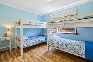 Large Pet-Friendly Falcon Bayview Beach House with Ocean Views - 7