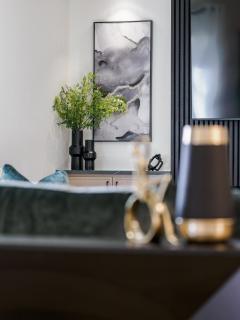 Amelia's Corner Game Room Fire Pit Hot Tub - 3