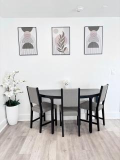 New Modern 1BR Apartment Near Downtown Dallas - 3