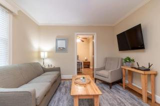 Large BnB - The White House & Cottage - 6