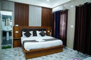 Hotel Chandra - 1
