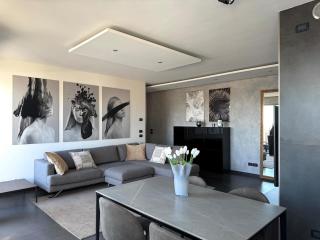 Panoramic Penthouse Brescia - Jacuzzi - Private Parking - 9