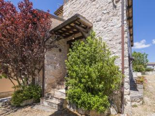 Quiet holiday home in Sellano with swimming pool a few kilometers from Rasiglia - 9