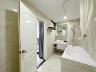 Hanoi Home 7 - A spacious, bright one-bedroom apartment - 9