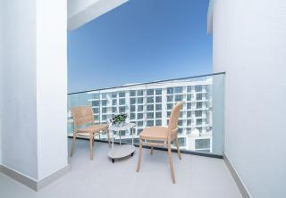 Modern 1BR with Beach Access Blue Bay Walk - 5