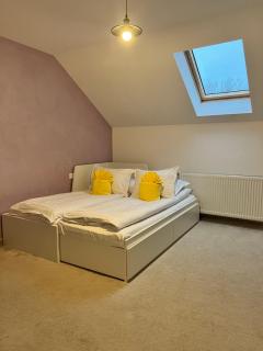 Garden Retreat Keyhouse - 7