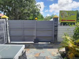 Gîtes les colibris jaunes, appartement 2 Pomme cannelle avec piscine à Marie-Galante, Guadeloupe - 1
