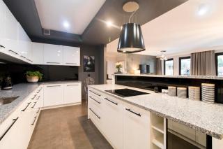 Kings City - Skawińska Apartment - 1