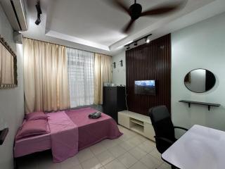 The Iskandar Stay 2 Parking Near Legoland - 7