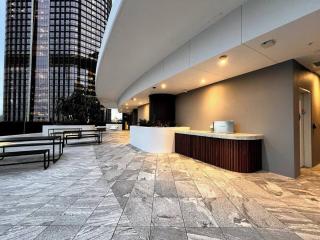 Queens Wharf 3BR Apt with 2 Parking - 7