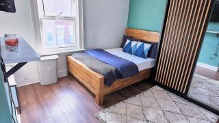 Unique 2BR in Gillingham Cinema Room Wi-Fi Parking - 7
