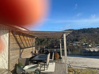 Large, spacious single-family home with good views - 9