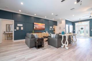 Beach House Steps from the Water-Anna Maria Island - 5