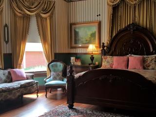 Queen Anne Bed and Breakfast - 5