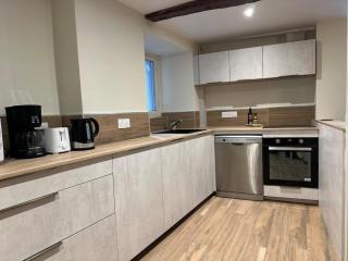 La petite maison de la place - 9