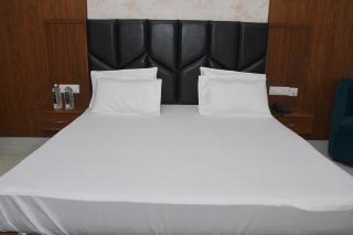 The Ora Hotel - 7