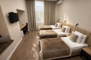 The Cozy Eight Hotel - 8