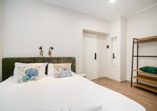 Airport-Bus - 13 North Studios - Apartment 8 - 2