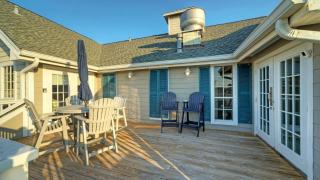 Sailfish Dolphin Buyout by AvantStay 2 units Marina Front View Patio - 9