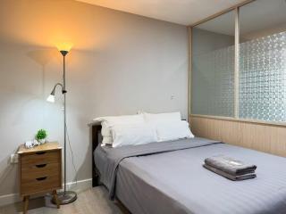 High Floor 1BR for 3 Walk to BTS City Center - 4