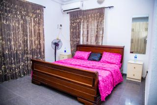 SHORTLET APARTMENT Semi detached, solar powered duplex with WIF I- SERENITY RESET HOUSE - 1