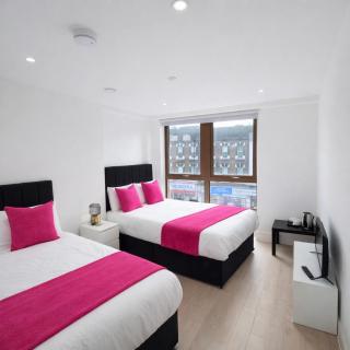 Heavenly Home Stay in London Near City Airport - 8