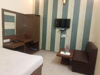 hotel atithi palace - 1