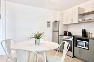 Little Gem - 2 Beds - AC - 5 min Downtown - 8