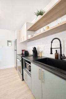 Little Gem - 2 Beds - AC - 5 min Downtown - 2