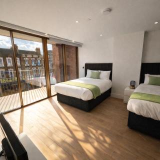 Heavenly Home Stay in London Near City Airport - 0