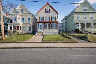 Spacious 5Br home in Malden with AC & heat - 9