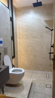 City view wing with 85tv screen - 2