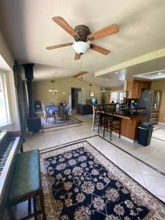 Foothills Haven - 1