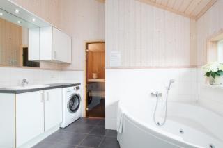 Resort 1 Surfer's Residence E 164 - 9