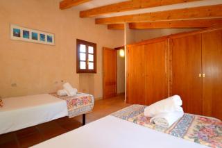 Finca tradicional mallorquina cerca de la playa - 3