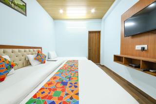 FabHotel Royal Om River Resort - 7