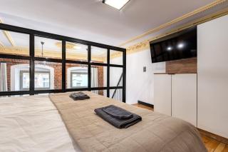 Pod Błękitnymi Podkowami - 7