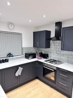 Liverpool Dockside 4-bed House - 5