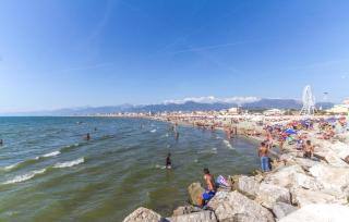 3 Bedroom Lovely Apartment In Viareggio - 6