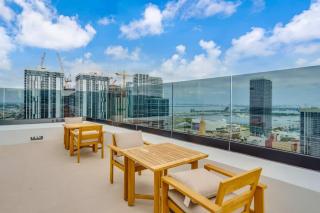 Modern Downtown Condo with Pool Gym BBQ Game Room CoWorking Spaces - 6