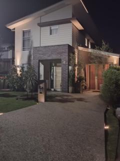 Deluxe Queen Studio New - 1