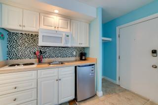 Walk to Shore! Family Haven with Pool in Ocean City - 2