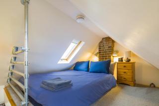 Cute and Cosy Little Cottage - 6