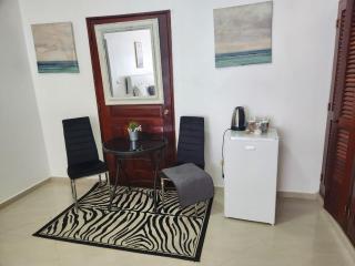 Comfort Room 3 Adults Only - 2